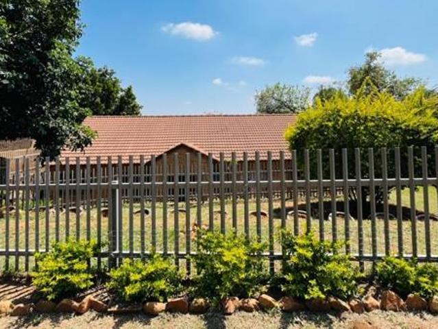 House for sale in Rustenburg Local Municipality, Bojanala Platinum District Municipality