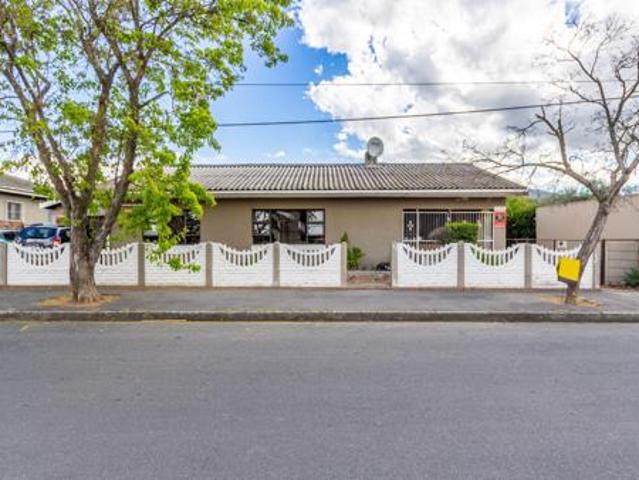 House for sale in Durbanville, Western Cape