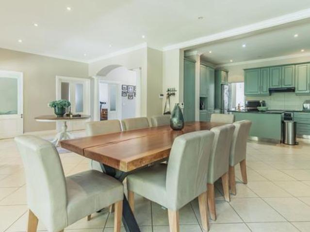 House for sale in Cape Town, Western Cape
