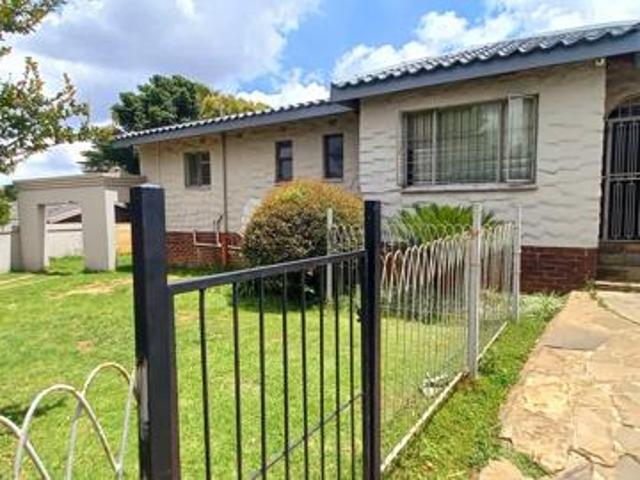House for rent in Vosloorus, Gauteng