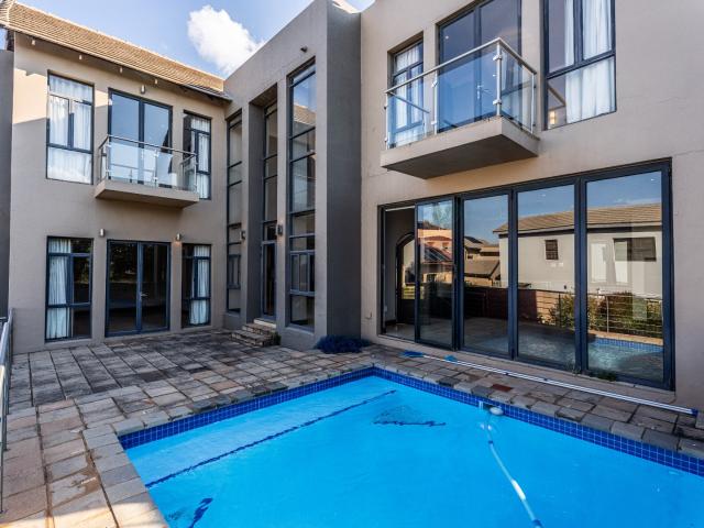House for sale in Midrand, City of Johannesburg Metropolitan Municipality