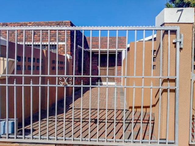 House for sale in Cape Town, Western Cape