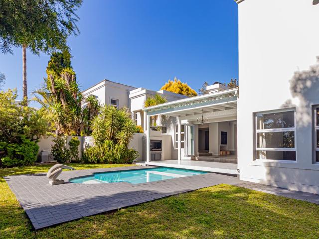 House for sale in Sandton, City of Johannesburg Metropolitan Municipality