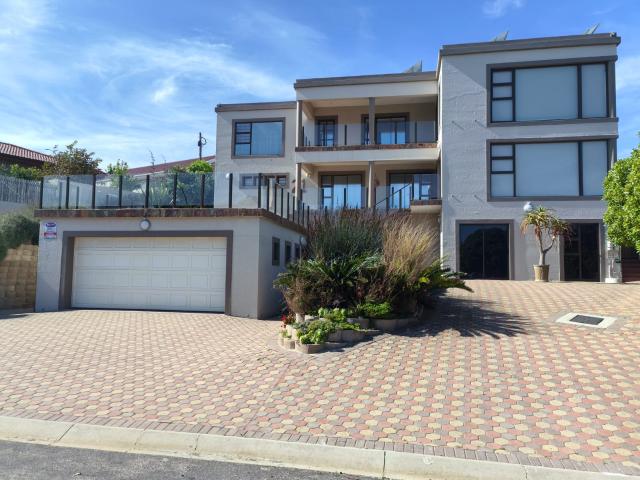 House for sale in Groot Brak Rivier, Western Cape