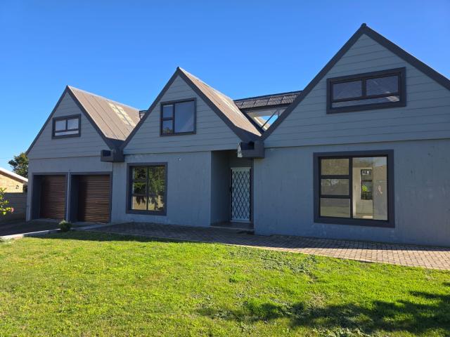 House for sale in Groot Brak Rivier, Western Cape