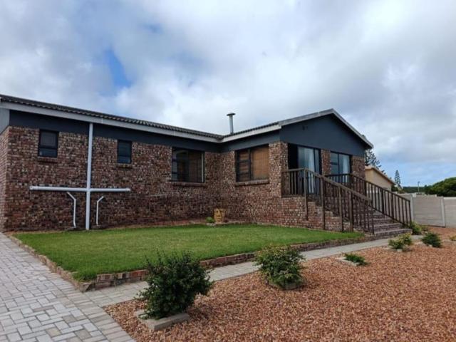 House for sale in Groot Brak Rivier, Western Cape