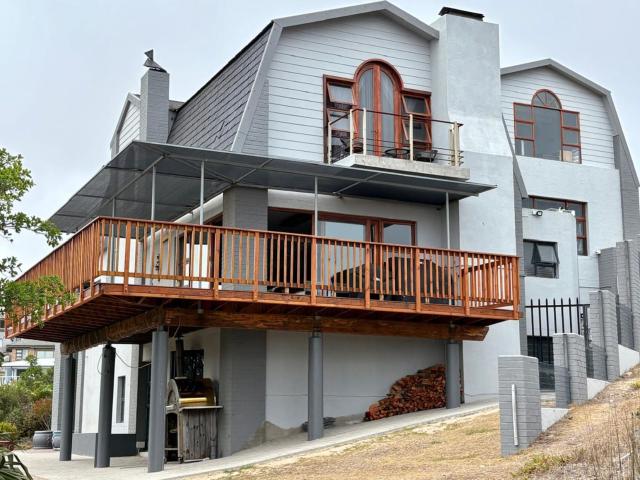 House for sale in Groot Brak Rivier, Western Cape