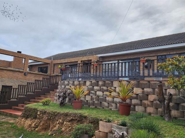House for sale in Groot Brak Rivier, Western Cape