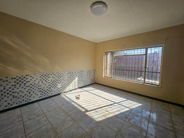 House for rent in Waterkloof, Gauteng