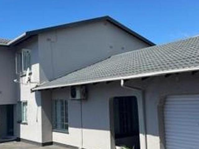 House for sale in Mount Moreland, Kwazulu-natal