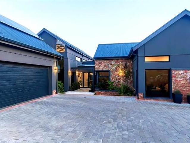 House for sale in Dr Kenneth Kaunda, North West