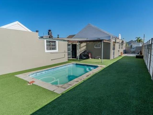 House for sale in Cape Town, Western Cape
