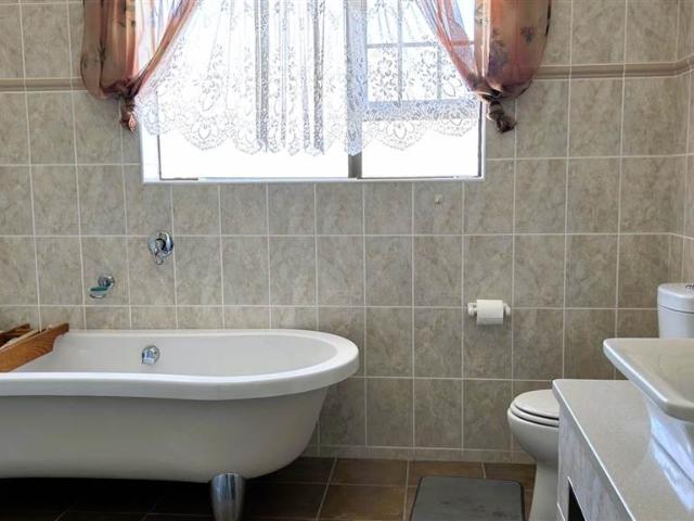 House for sale in Diasstrand, Garden Route District Municipality