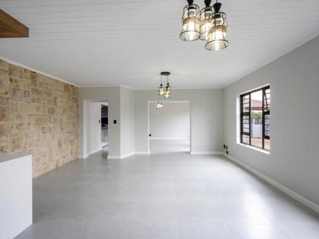 House for sale in Cape Town, Western Cape