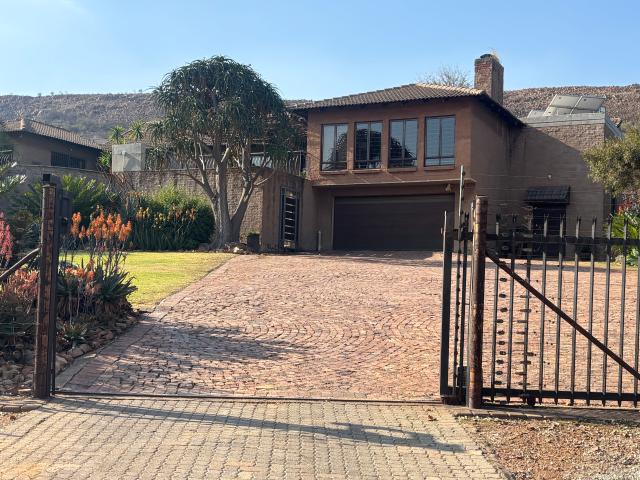House for sale in Waterkloof, Gauteng