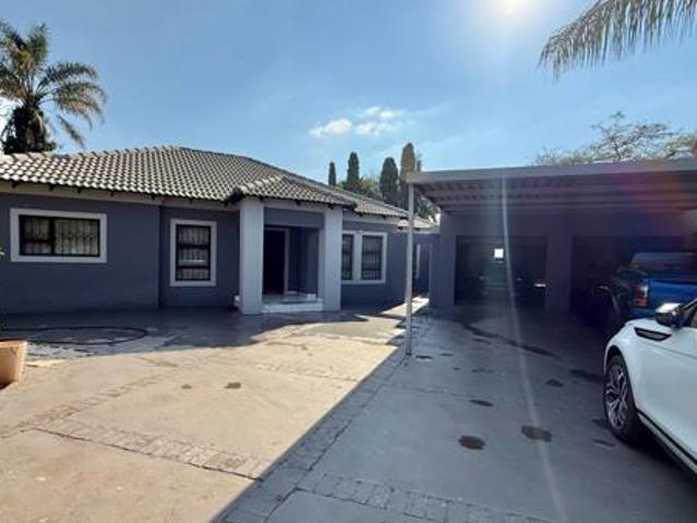 House for rent in Waterkloof, Gauteng