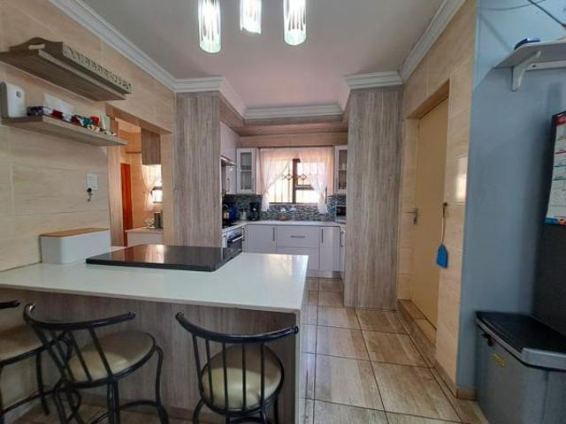 House for rent in Waterkloof, Gauteng