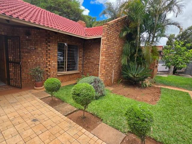 House for sale in Waterkloof, Gauteng