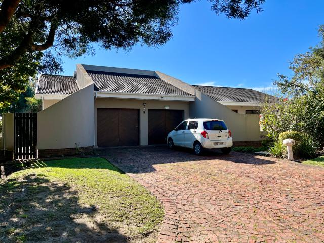 House for sale in Groot Brak Rivier, Western Cape