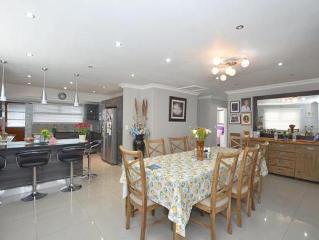 House for sale in Cape Town, Western Cape