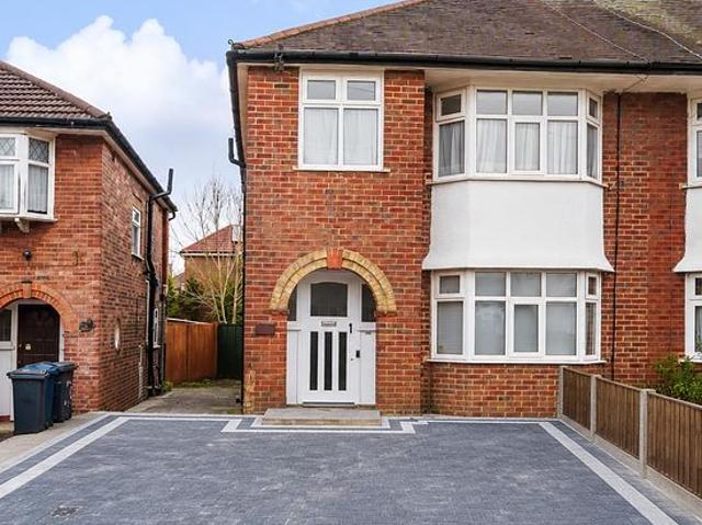 House for rent in South Stanmore, Greater London