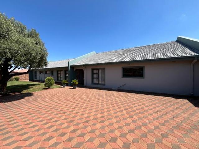 House for sale in Frances Baard, Northern Cape