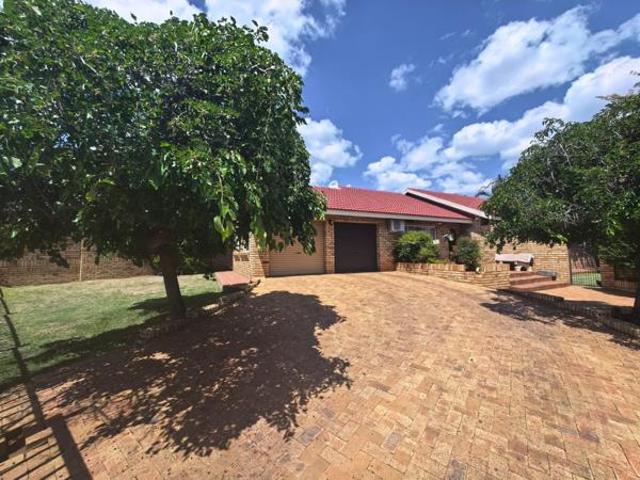 House for sale in Frances Baard, Northern Cape