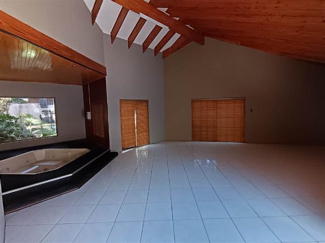 House for sale in Hartbeespoort Dam Nature Reserve, North West