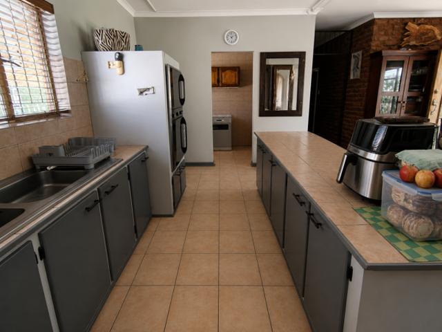 House for sale in Hartbeespoort Dam Nature Reserve, North West