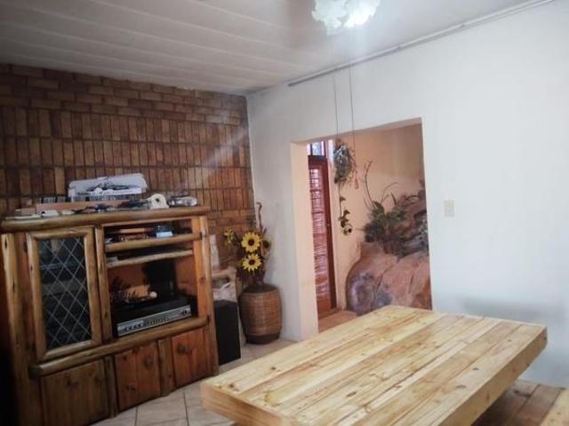 House for sale in Hartbeespoort Dam Nature Reserve, North West