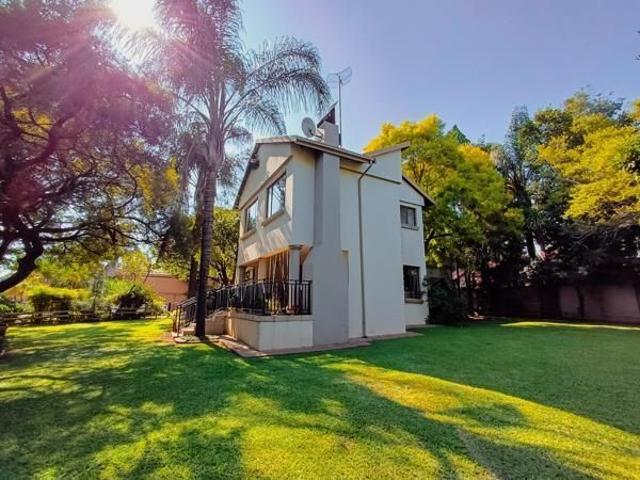 House for rent in Waterkloof, Gauteng