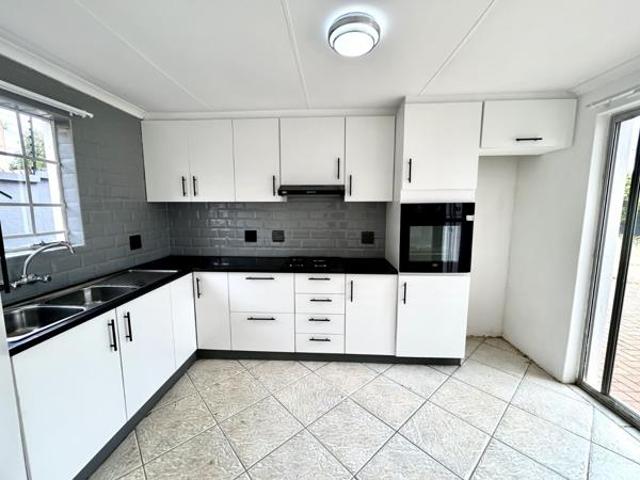 House for rent in Waterkloof, Gauteng