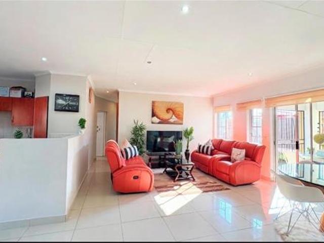 House for rent in Waterkloof, Gauteng