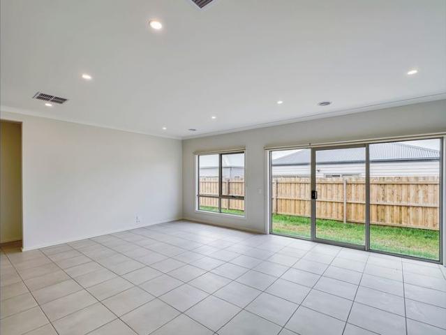House for rent in Eynesbury, Melbourne