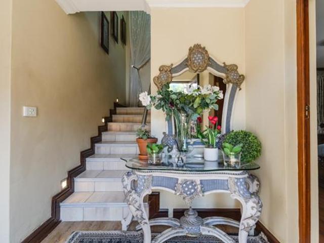 House for rent in Waterkloof, Gauteng