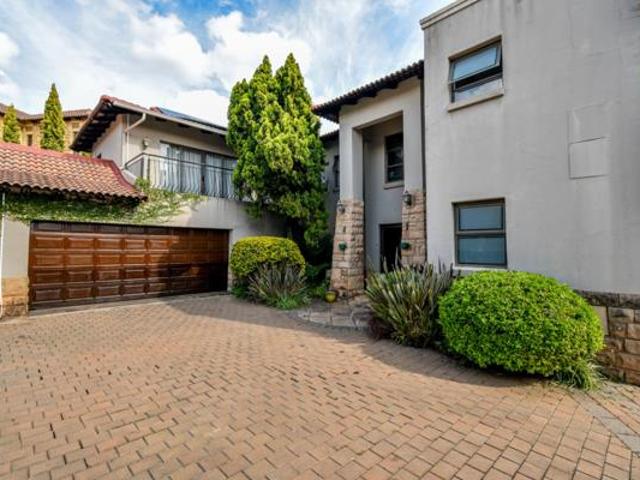 House for rent in Waterkloof, Gauteng