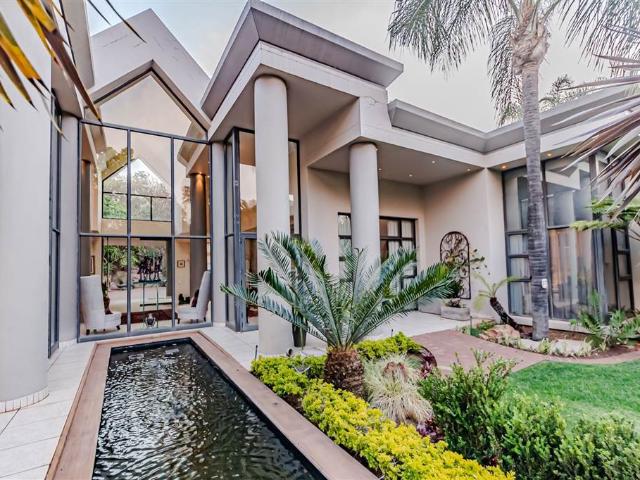 House for sale in Waterkloof, Gauteng