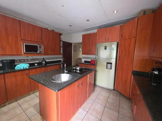 House for sale in Empangeni, uMhlathuze Local Municipality