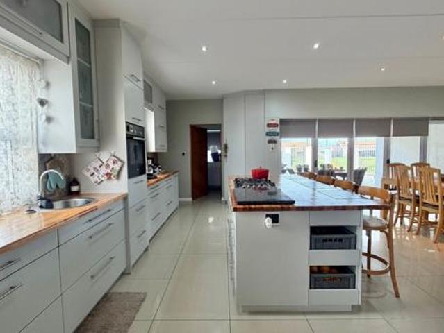 House for sale in Cape Town, Western Cape