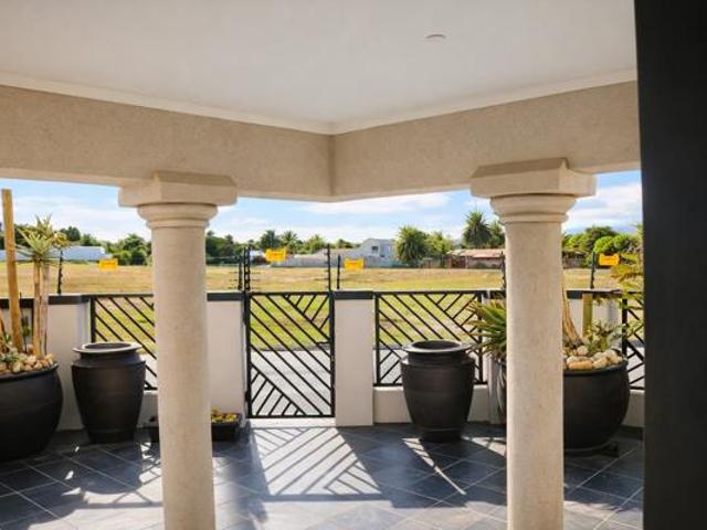 House for sale in Cape Town, Western Cape