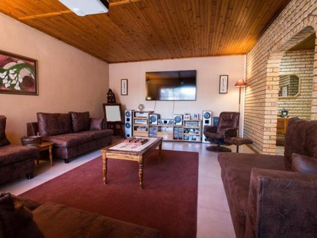 House for sale in Dr Kenneth Kaunda, North West