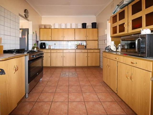 House for sale in Klerksdorp, Matlosana Local Municipality