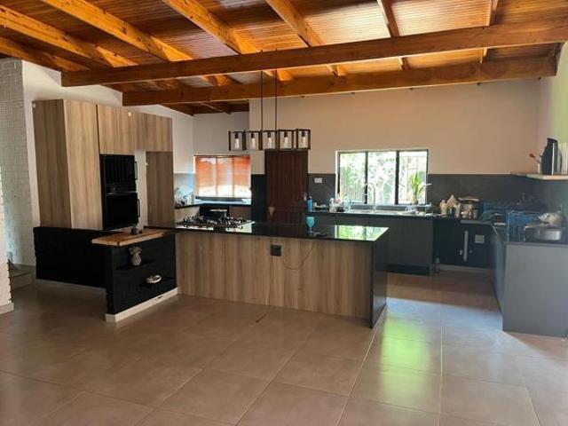 House for rent in Waterkloof, Gauteng
