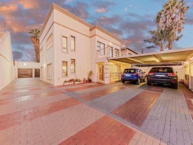 House for sale in Roodepoort