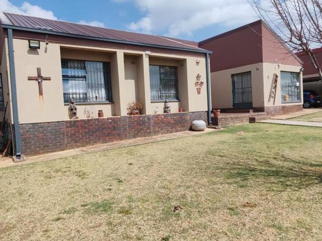House for sale in West Rand Garden estates, Westonaria Local Municipality