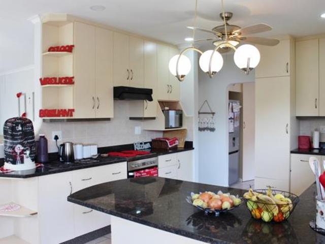 House for sale in Bushmans River Mouth, Eastern Cape