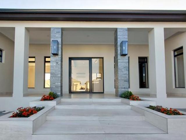 House for sale in Cape St Francis, Eastern Cape