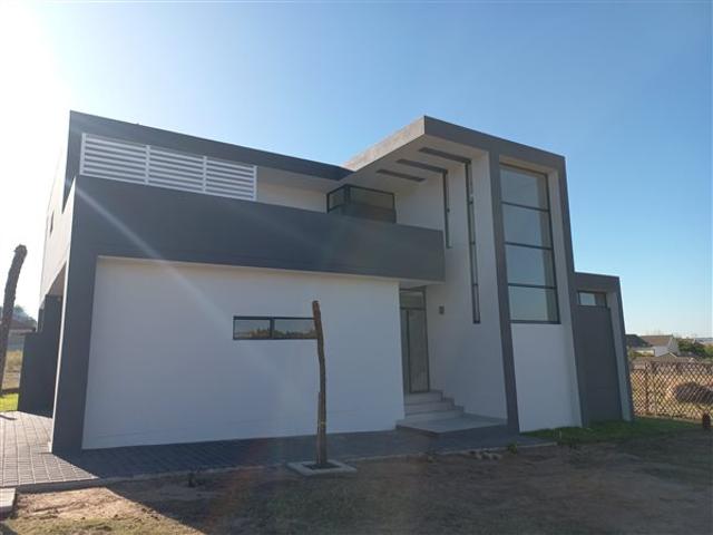 House for sale in Vosloorus, Gauteng