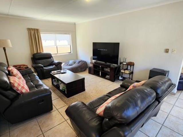 House for rent in Vosloorus, Gauteng
