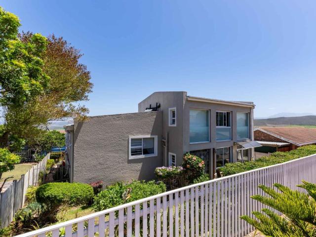 House for sale in Groot Brak Rivier, Western Cape